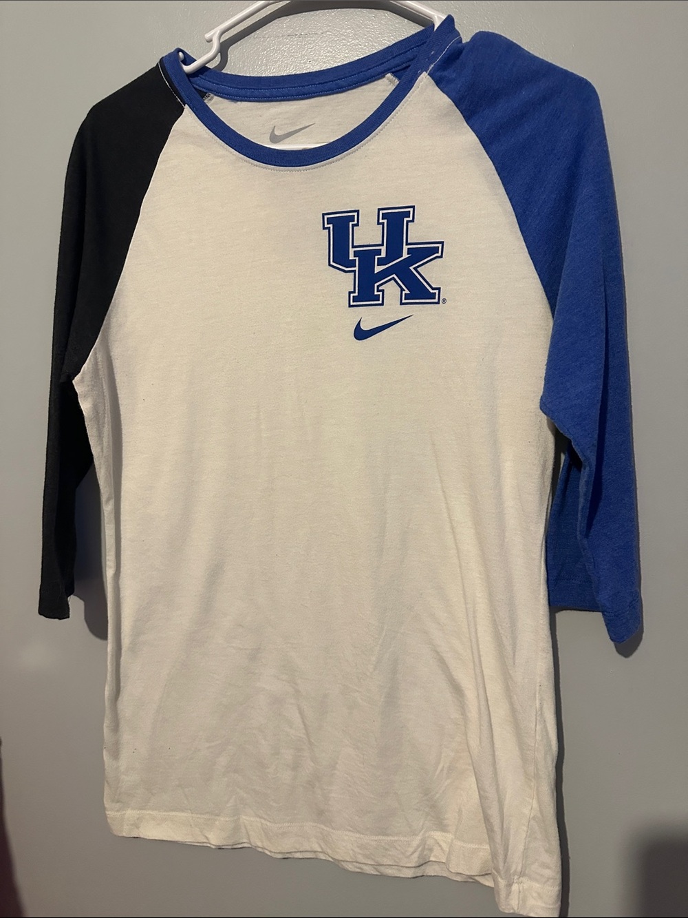 Large Slim Fit NIKE Baseball type UK Logo shirt university of Kentucky